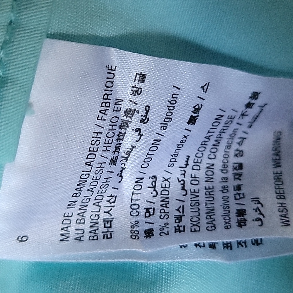 Style & Co blue, mid rise, comfort waist capris, size 6 - Picture 10 of 11
